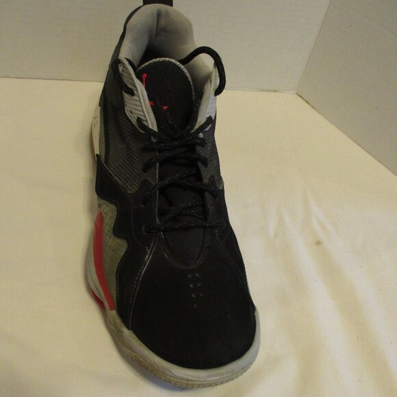 Jordan Men Size 12 Black Red Gray White Lace Up Athletic Basketball Shoes main image 5